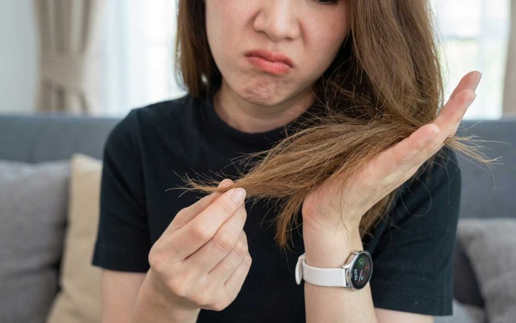 Why Is My Hair So Frizzy? A Simple and Complete Guide