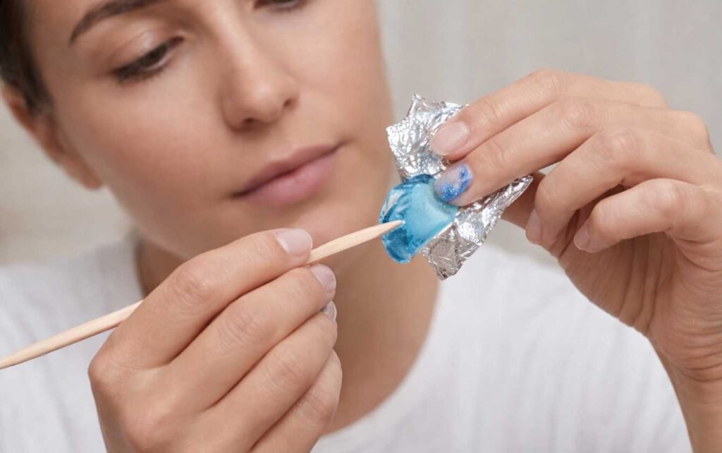 How To Remove Gel Nail Polish At Home