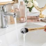 How to wash an eye shadow brush