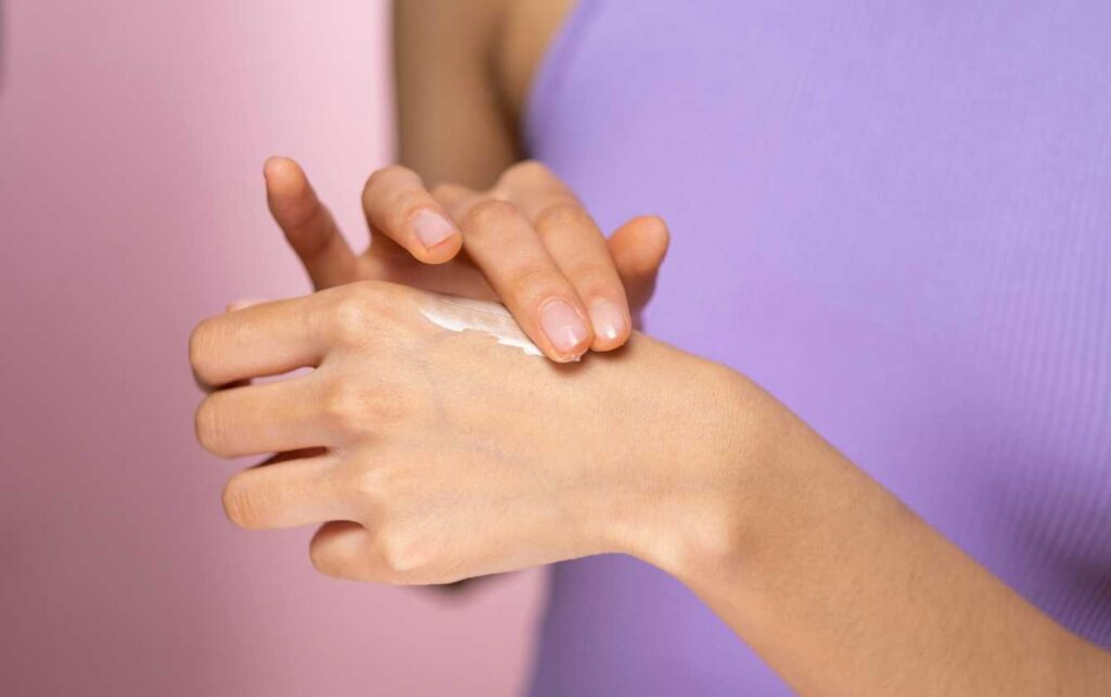 How To Get Fiberglass Out Of Skin
